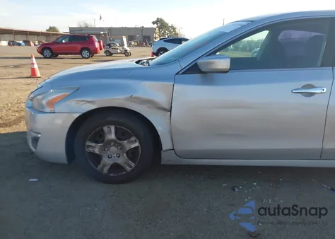 2013 Nissan Altima 2.5 z USA, uszkodzony, nr VIN 1N4AL3AP1DN504158